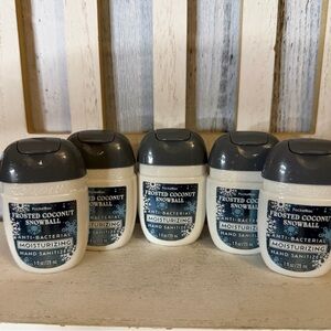 Bath & Body Works FROSTED COCONUT SNOWBALL Pocketbac Moisturizing Sanitizer X5